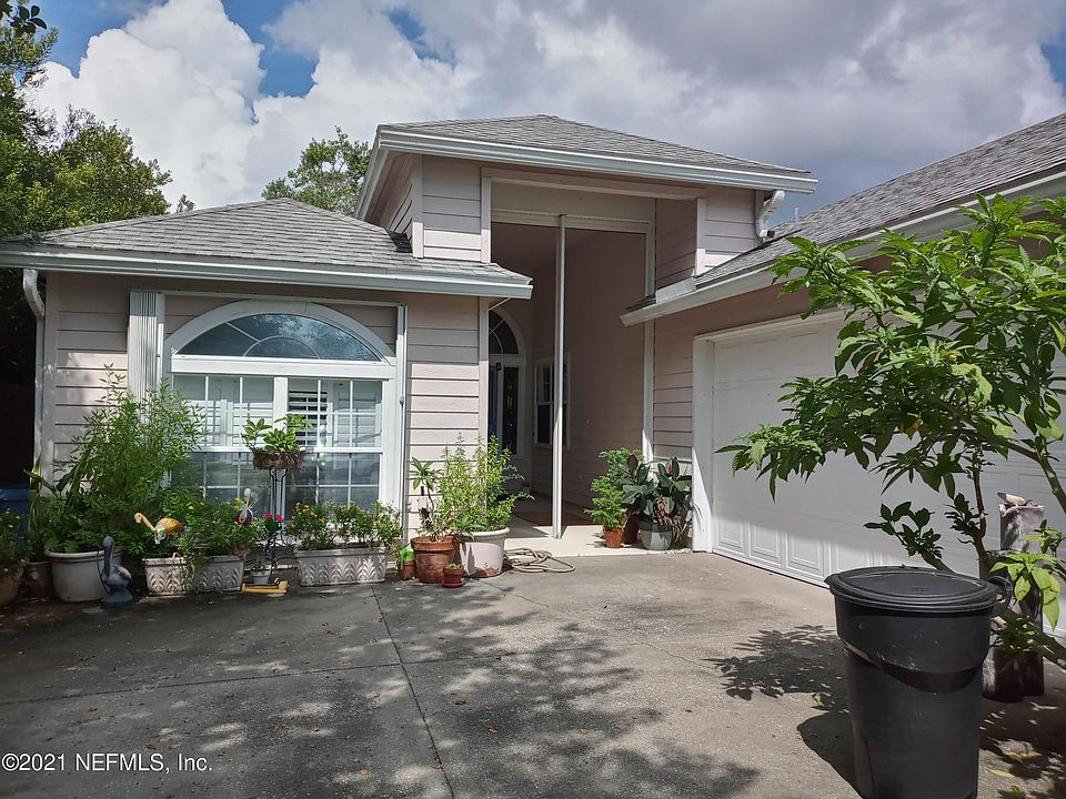 1st image of 128 Alsace Ct