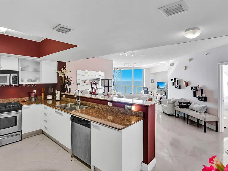 16699 Collins Ave #1410 — Photo 2