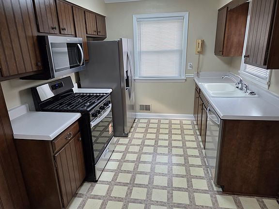 3rd image of 8112 Pina Way