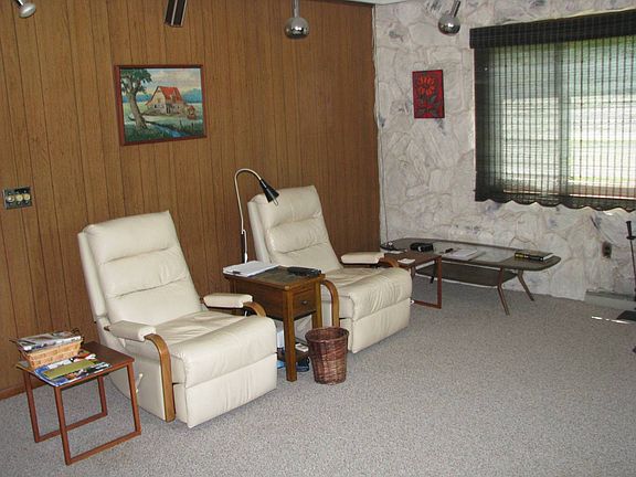 5th image of 92 Maplewood Ave #78.19-2-50
