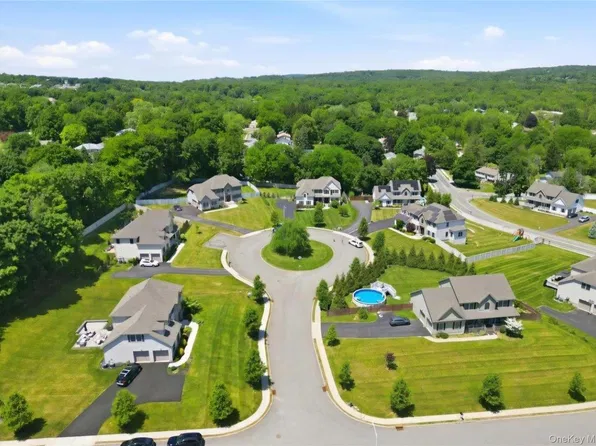 5 Gleneagles Court, Monroe, NY 10950