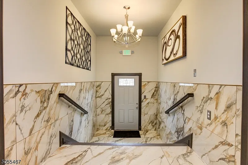 3 bed, $2,700 — Photo 3