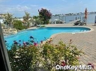 3059 Shore Dr, Merrick, NY 11566