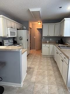 5th image of 108 Marsh Rabbit Dr