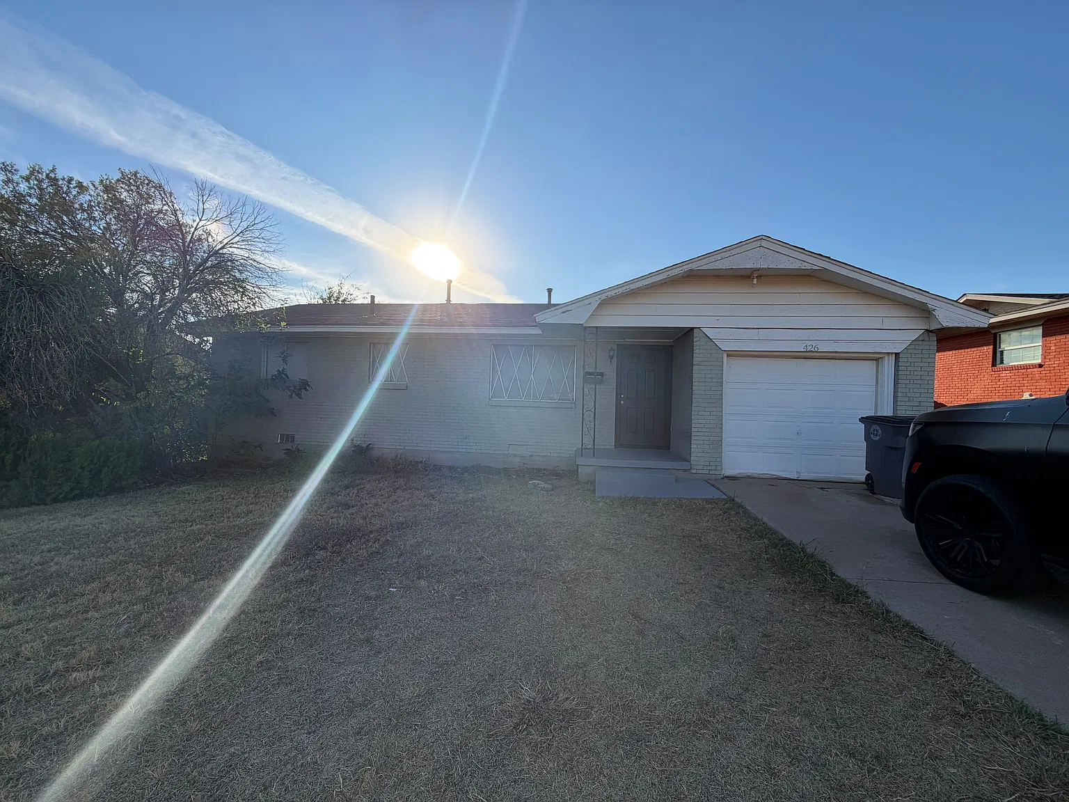 3 bed, 850 sqft, $1,000 — Photo 1