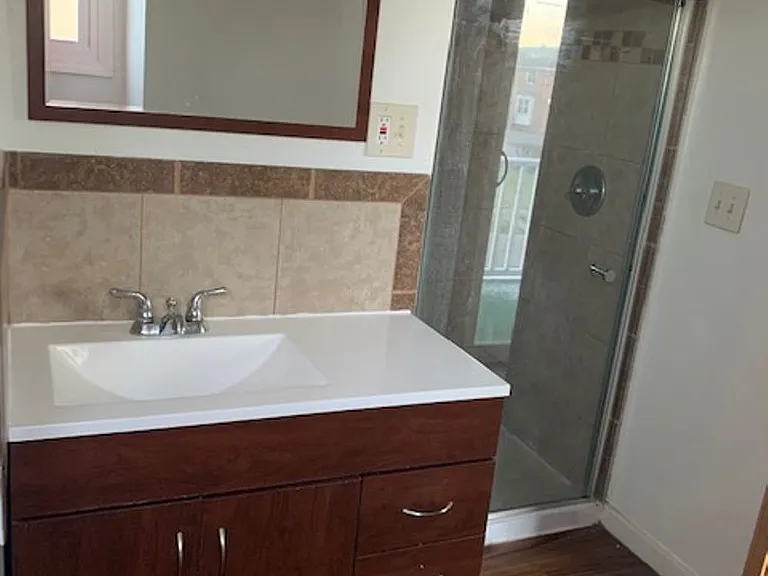 Angle-Tyler Apartments — Photo 12
