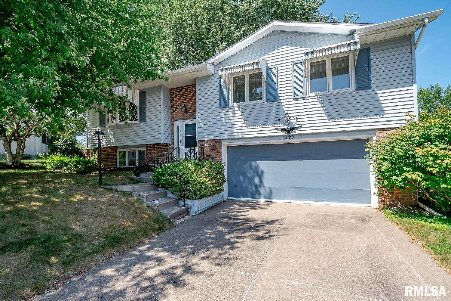 2490 E Dale Ct photo 1