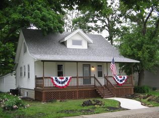 536 N Market St, Paxton, IL 60957