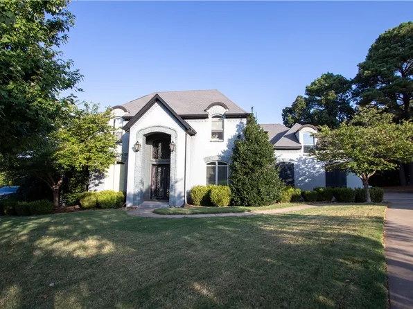 3243 N Blue Star Dr, Fayetteville, AR 72703