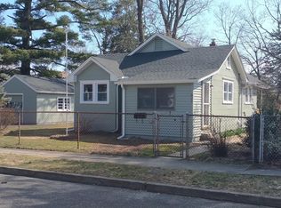 821 Hickory St, Delanco, NJ 08075