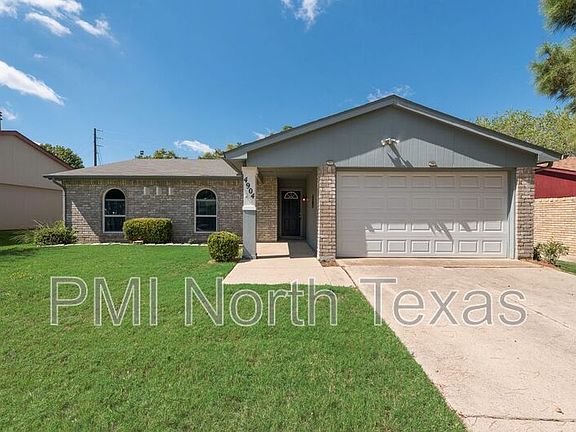 3rd image of 4904 Woodruff Dr