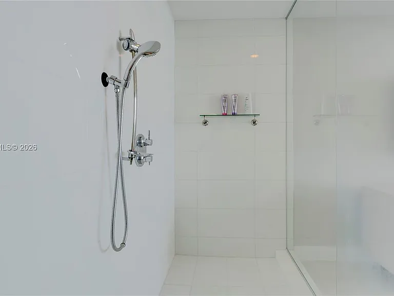 2020 N Bayshore Dr #1905 — Photo 44