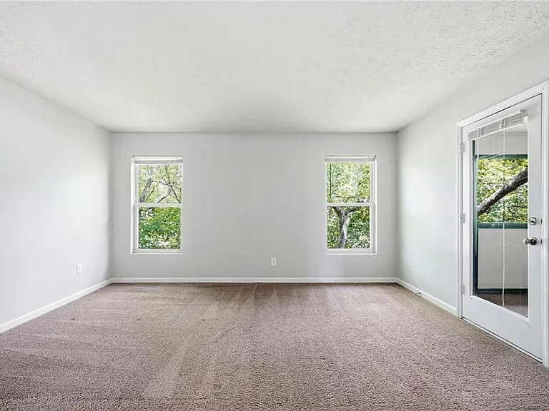 117 Brittany Ct — Photo 15