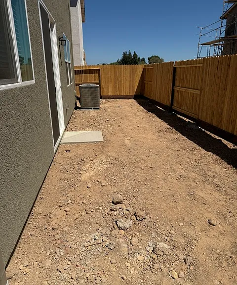 2915 Porcelain St — Photo 31