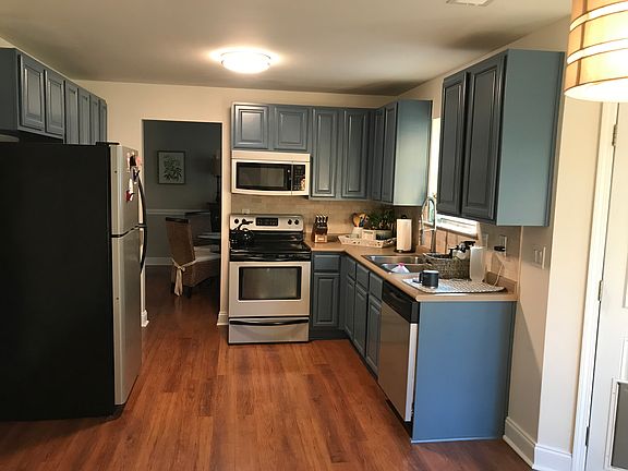 2nd image of 107 Willow Trace Ct