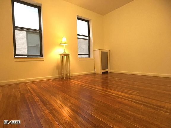 4th image of 3160 34th St APT C4