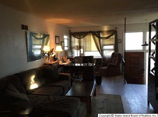 118 Maple Pkwy, Staten Island, NY 10303