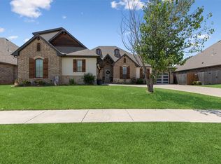 11612 NW 109th St, Yukon, OK 73099