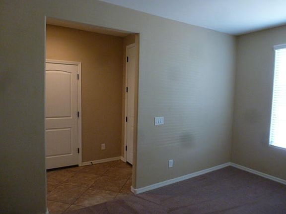4th image of 2057 W Kenton Way