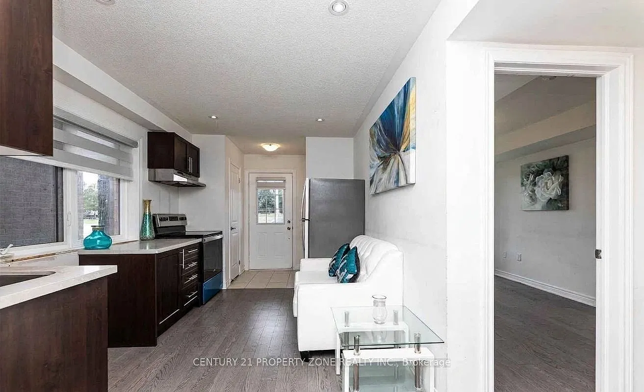 3 bed, $2,100 — Photo 2