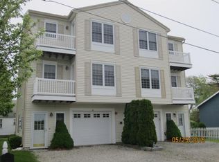 3 Gentian Rd, Hampton, NH 03842