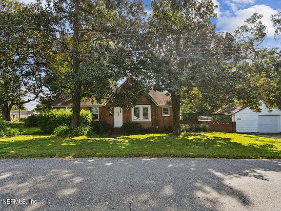 2nd image of 2105 VISTA Avenue