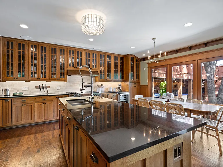 3900 Bowser Ave — Photo 8