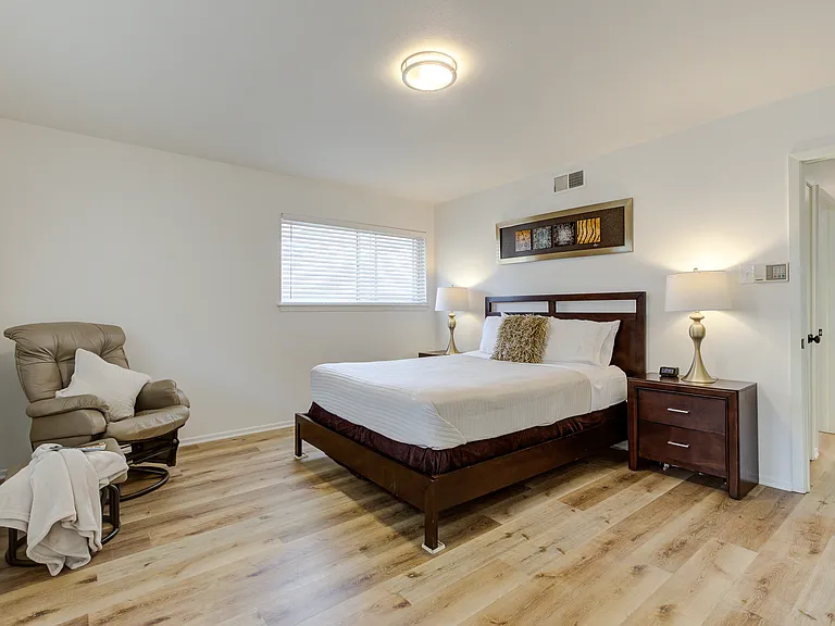 502 Downshire Dr — Photo 11