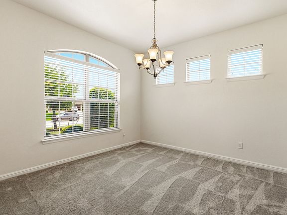3rd image of 5115 Live Oak Dr