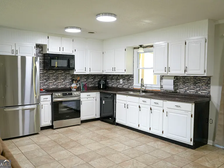 307 Pinewood Dr — Photo 10
