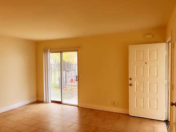 3rd image of 3634 Morse Ave