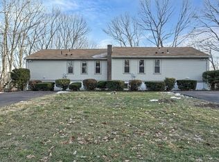 10 Kris Korner Dr, Marlboro, NY 12542