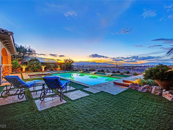 2901 Josephine Dr, Henderson, NV 89044