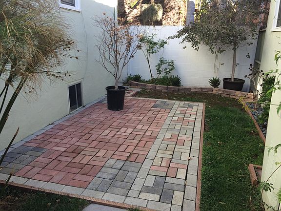 4th image of 608 Venezia Ave