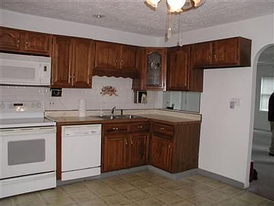2nd image of 114 N Haven Dr