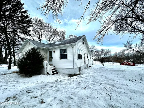 43180 200th St NW, East Grand Forks, MN 56721