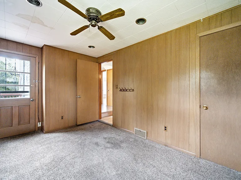 4437 Groveland Rd — Photo 20