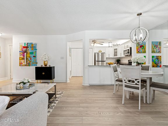 5th image of 94 Manchester Court