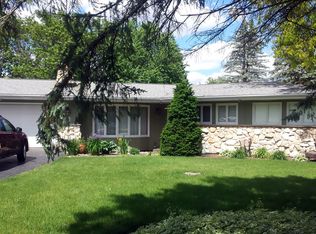 720 Cloverlane Dr, Sycamore, IL 60178