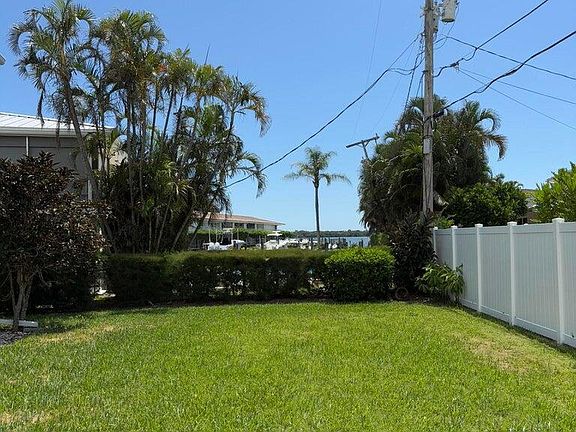 2nd image of 118 Yacht Club Drive #1