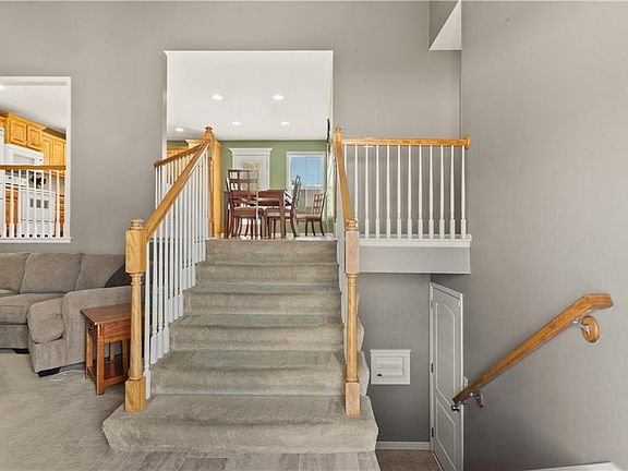 5th image of 2105 NW Sweetgum Ct
