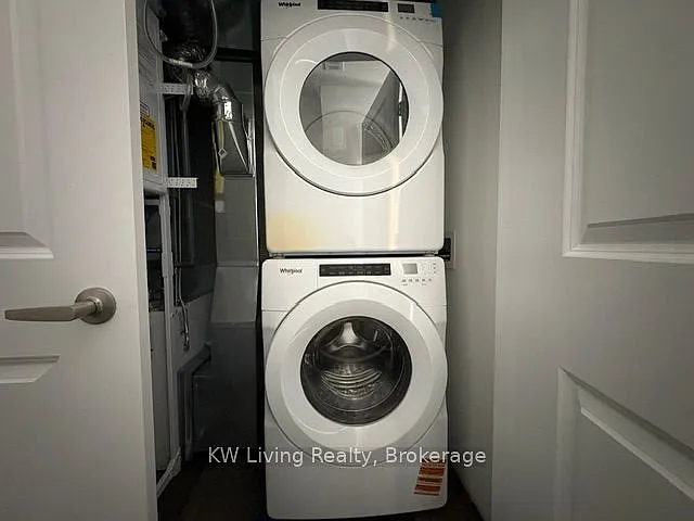 217 Burke St — Photo 9