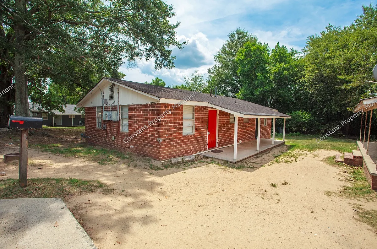 Building Photo - 741 Woodard Ave #743