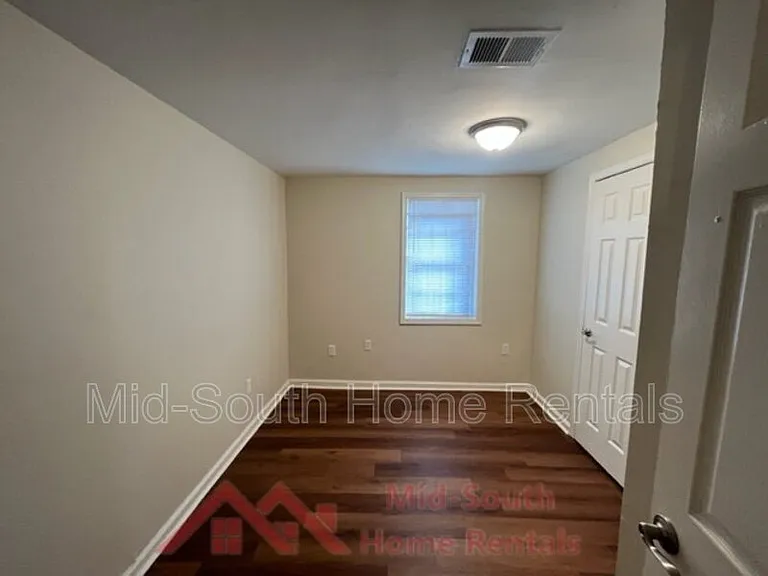 858 Eyers Rd — Photo 14