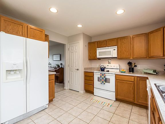 5th image of 10 Garden St