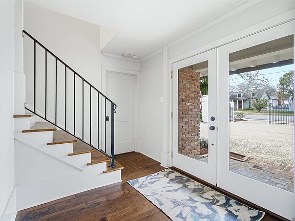 4th image of 2424 Broussard St