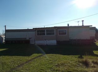 415 W Arnold Lake Rd, Harrison, MI 48625