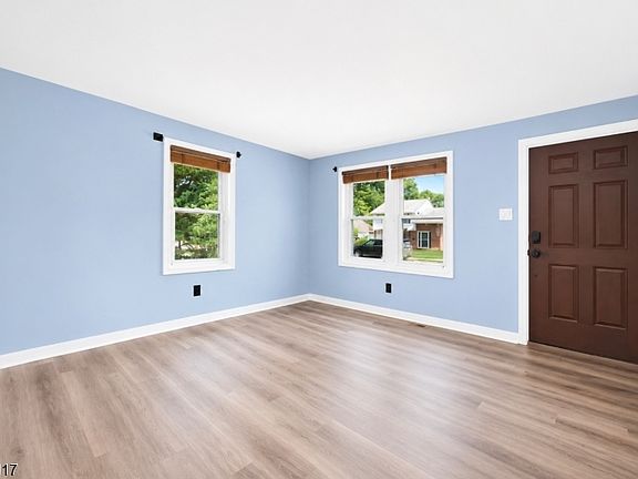 2nd image of 340 3Rd Ave