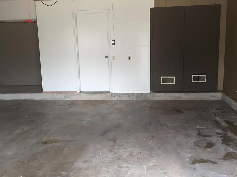 2314 W Galveston St — Photo 23