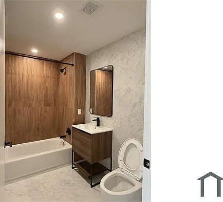 2360 Lorillard Pl #9H
